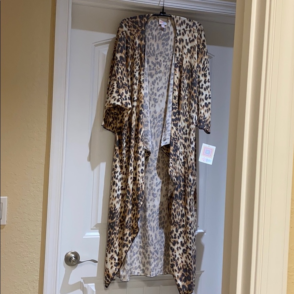 LulaRoe Shirley animal print M